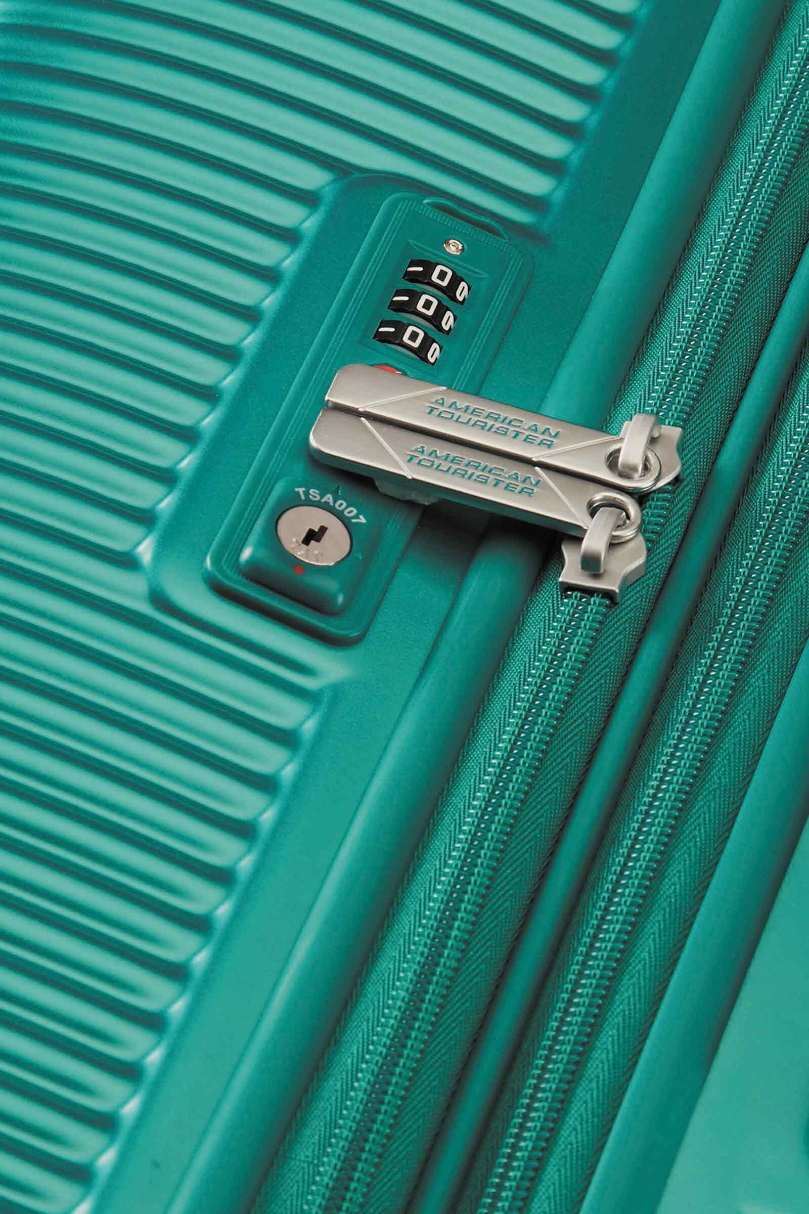 american tourister modern dream spinner 55