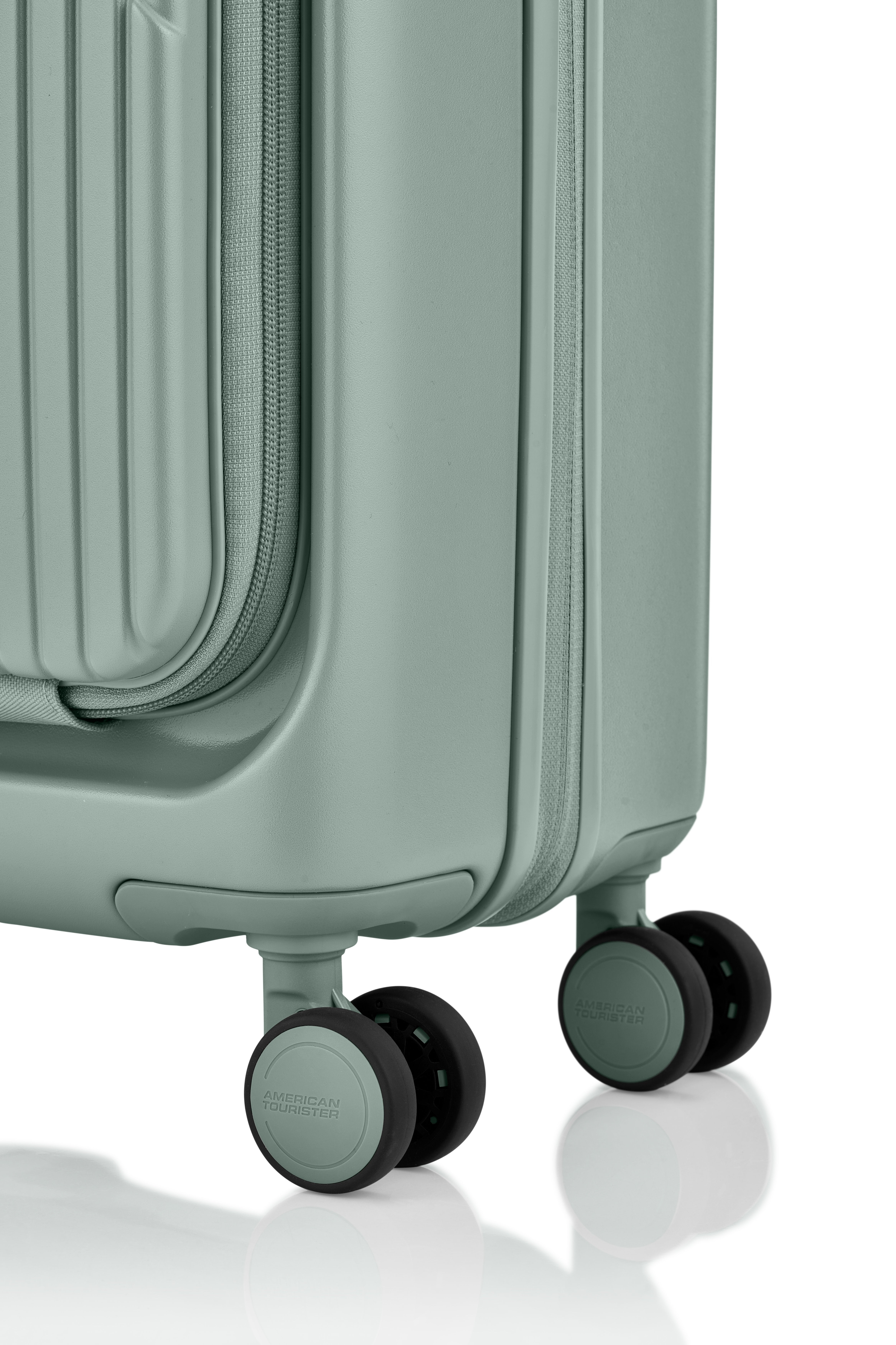VELOX CHECK-IN MEDIUM 68CM SUITCASE EXPANDABLE BOOK OPENING  usp | American Tourister