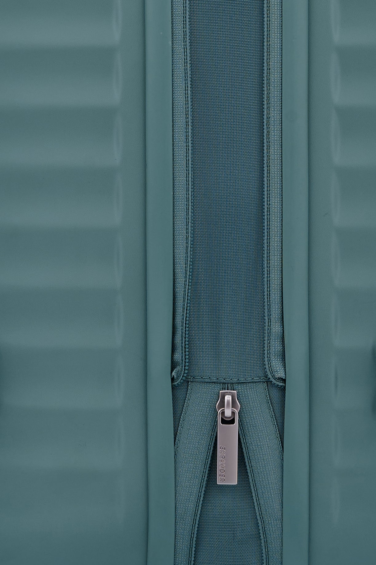 FRONTEC CARRY-ON SMALL 54CM SUITCASE EXPANDABLE WITH EASY ACCESS FRONT OPENING  usp | American Tourister