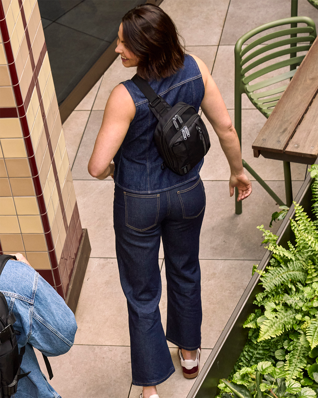 URBAN TRACK CROSSBODY ADJUSTABLE SLING BAG  lifestyle | American Tourister